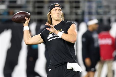 Trevor Lawrence still in concussion protocol, leaving the Jags preparing to play without star QB